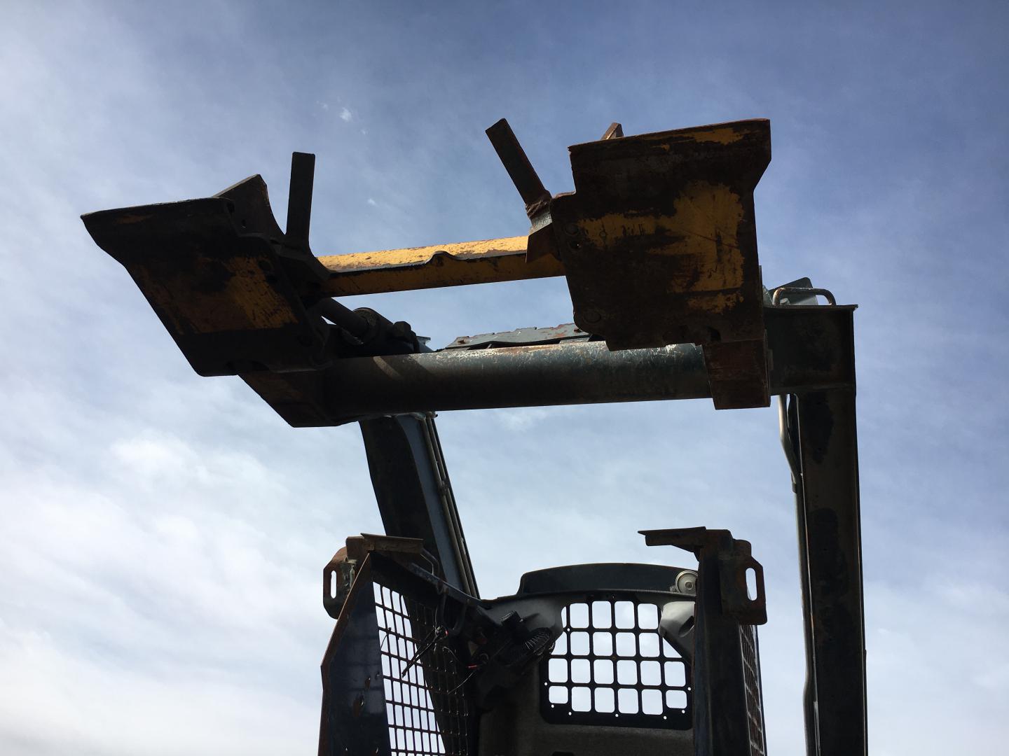 ./imagenes/INVOICE/2019/15040/MINICARGADOR  JOHN DEERE 333D (20).JPG